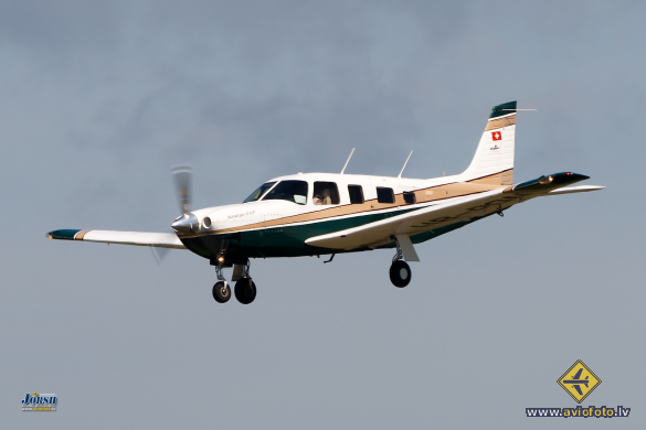 Piper PA-32R-301 Saratoga II HP