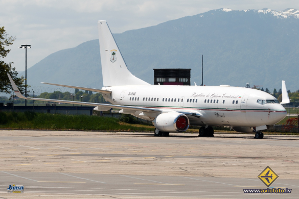 Boeing 737-7FB BBJ
