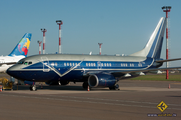 Boeing 737-7ZF BBJ