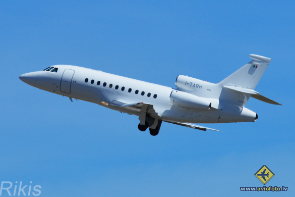 Dassault Falcon 900