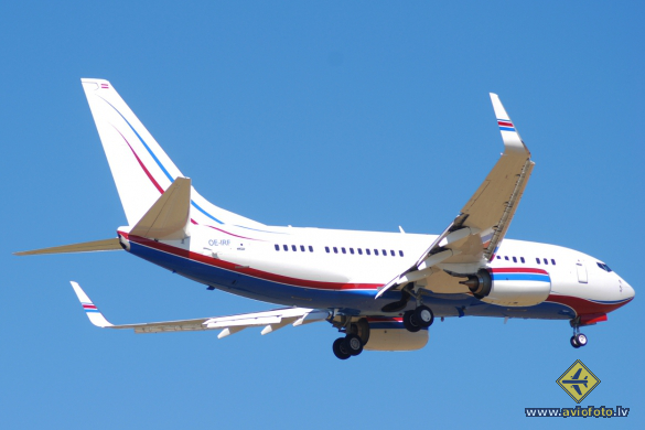 Boeing 737-7JU BBJ