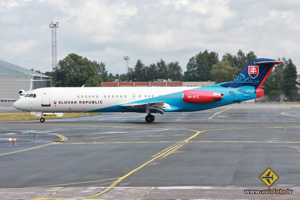 Fokker 100 (F-28-0100)