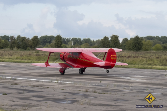Beech D17S