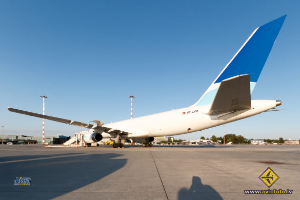 Boeing 757-23APF