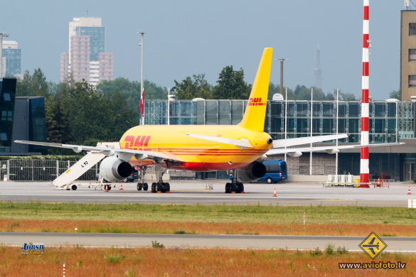 Boeing 757-28A(PCF)