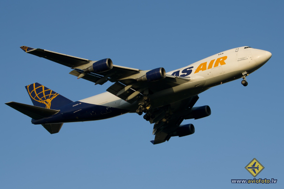 Boeing 747-47UF/SCD