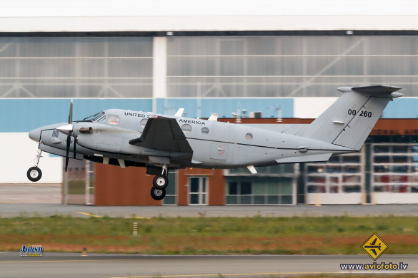 Beech C-12V Huron (B200C)
