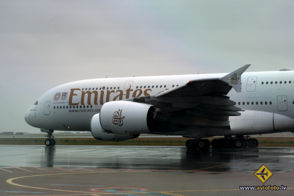Airbus A380-842