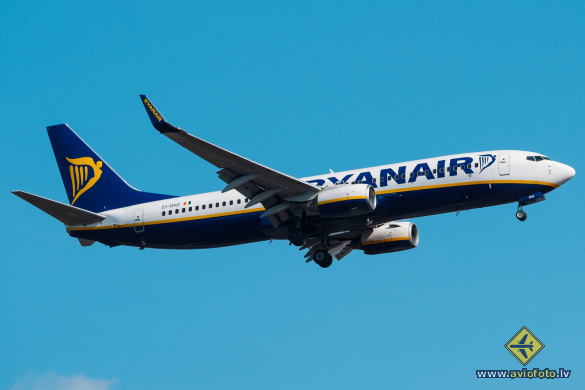 Boeing 737-8AS