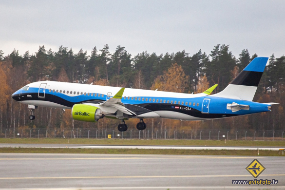 Airbus A220-300