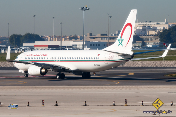 Boeing 737-85P