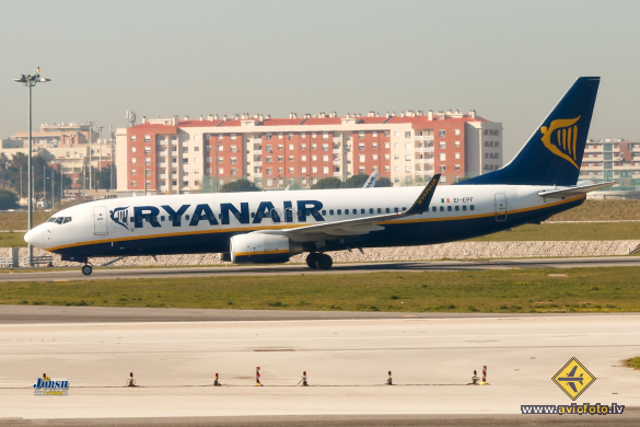 Boeing 737-8AS