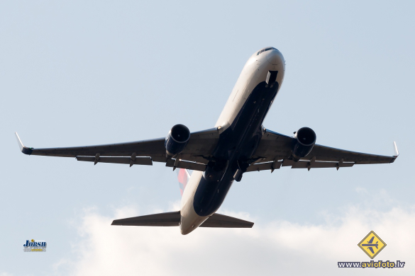 Boeing 767-332/ER