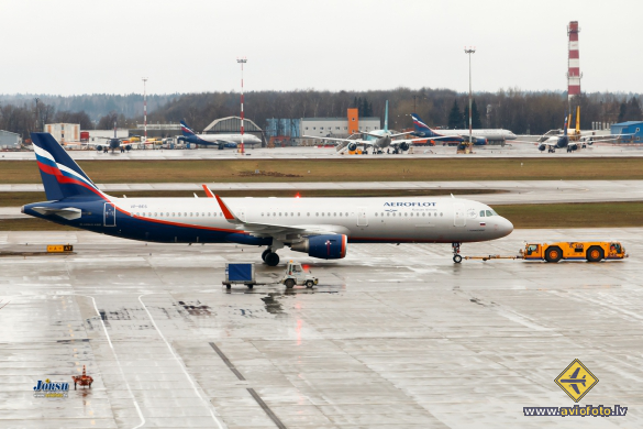 Airbus A321-211