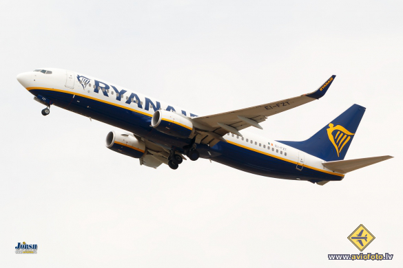 Boeing 737-8AS