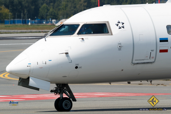 Bombardier CRJ-900ER (CL-600-2D24)