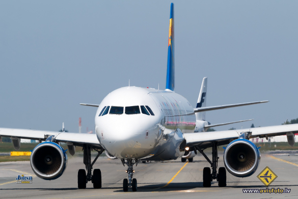 Airbus A321-211