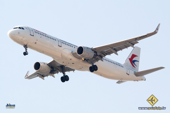 Airbus A321-211