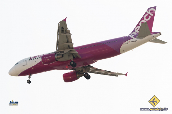 Airbus A320-214