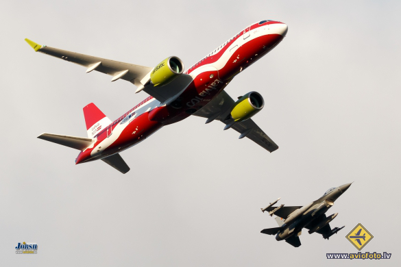 Airbus A220-300