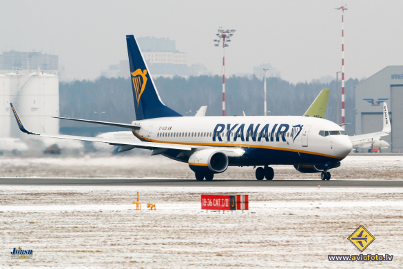 Boeing 737-8AS