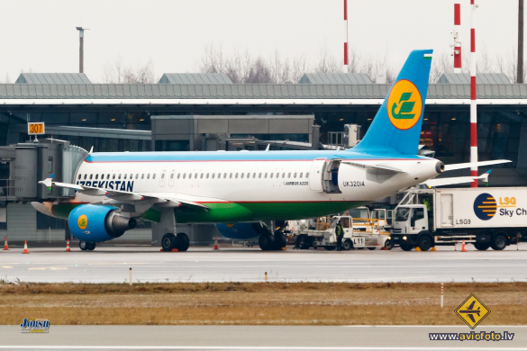 Airbus A320-214