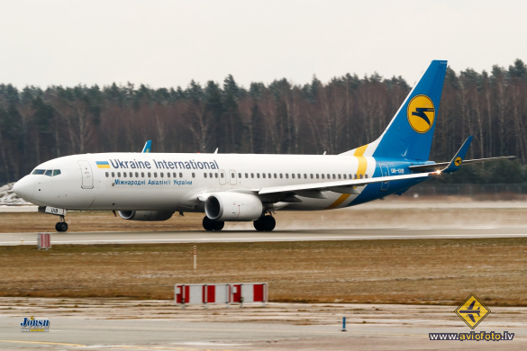 Boeing 737-8KV