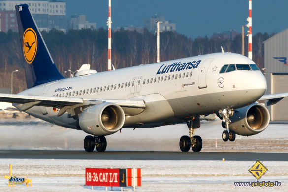 Airbus A320-214