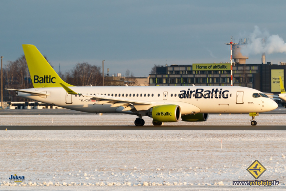 Airbus A220-300