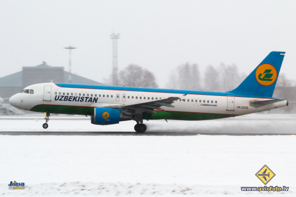 Airbus A320-214