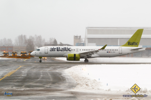Airbus A220-300