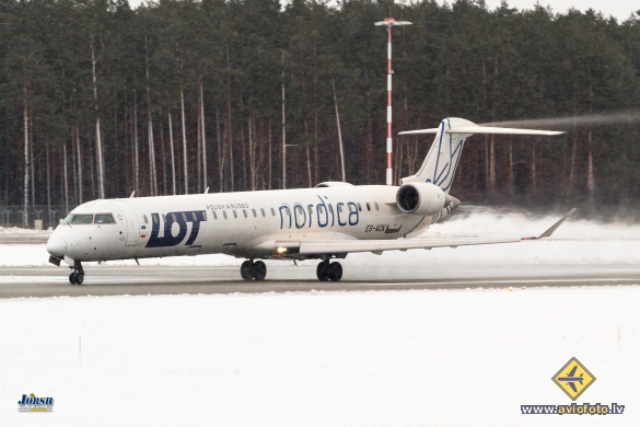 Bombardier CRJ-900ER (CL-600-2D24)