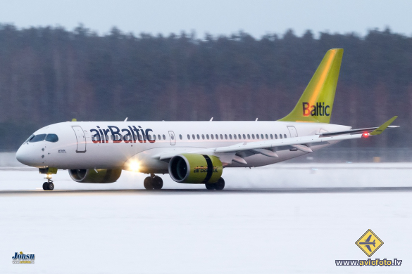 Airbus A220-300