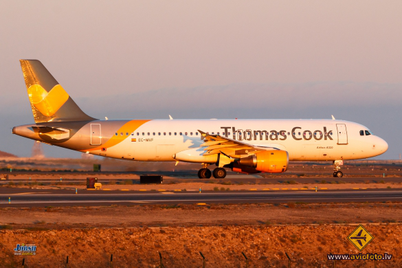 Airbus A320-214