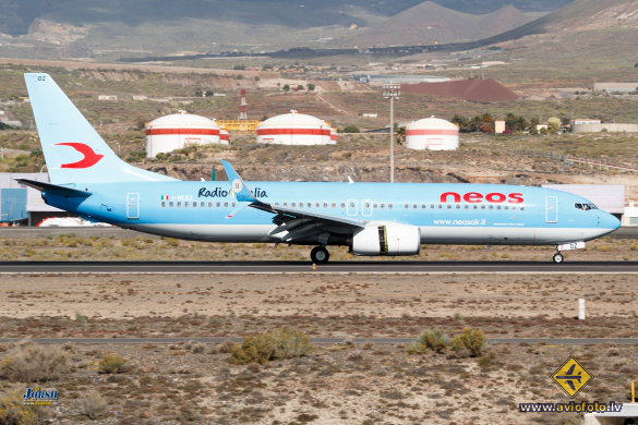 Boeing 737-86N