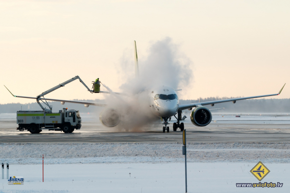 Bombardier CSeries CS300 (BD-500-1A11)