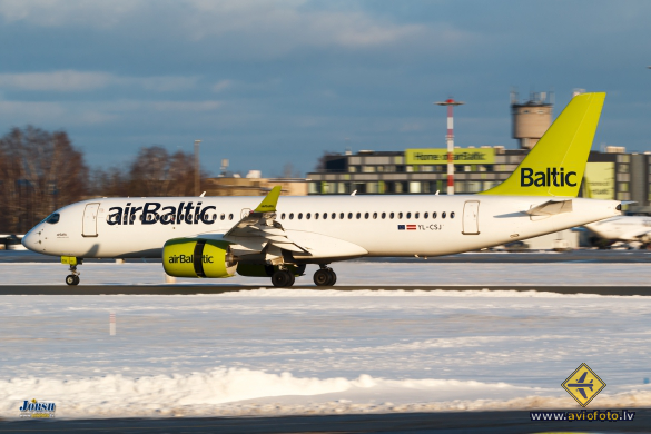 Airbus A220-300