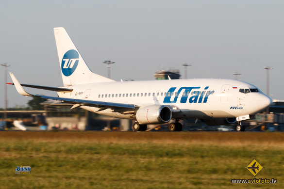 Boeing 737-524