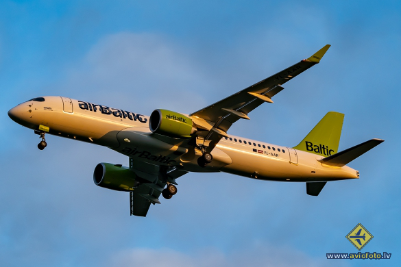 Airbus A220-300