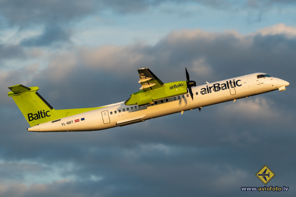 Bombardier DHC-8-402 Q400