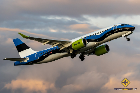 Airbus A220-300
