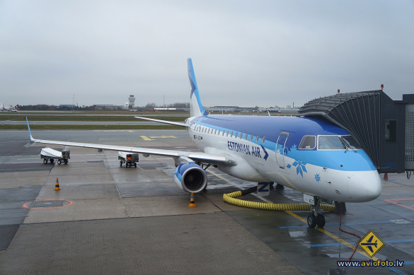 Embraer 170STD (ERJ-170-100STD)