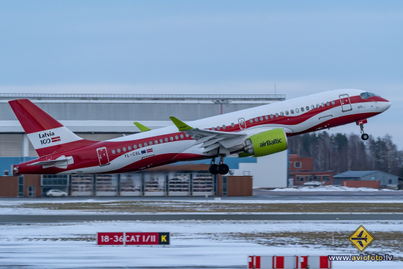Airbus A220-300