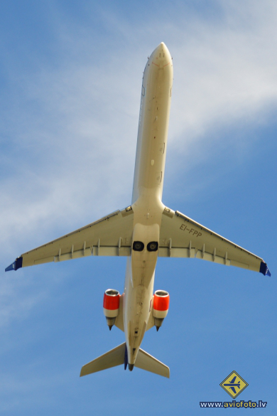 Bombardier CRJ-900LR (CL-600-2D24)
