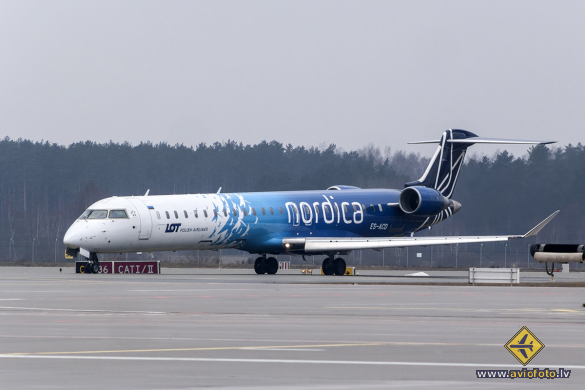 Bombardier CRJ-900ER (CL-600-2D24)