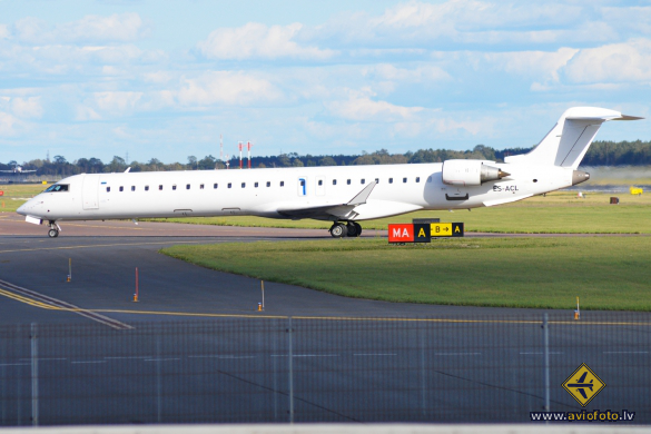 Bombardier CRJ-900LR (CL-600-2D24)