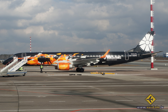 Embraer 195LR (ERJ-190-200LR)