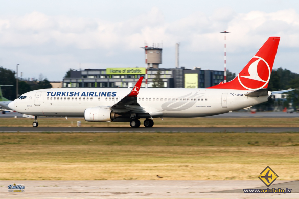 Boeing 737-8F2