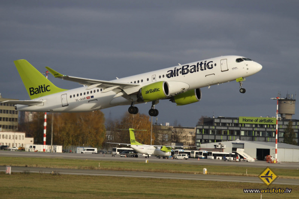 Airbus A220-300