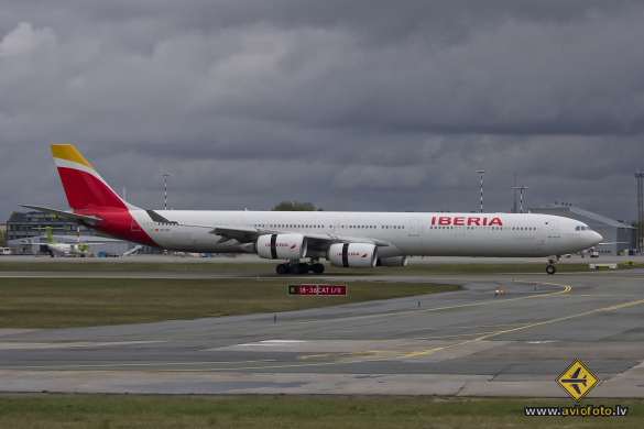 Airbus A340-642